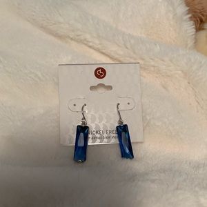 BLUE CRYSTAL EARRINGS 💎